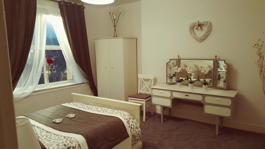 Dursley House Hotel Whitland Bagian luar foto